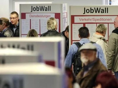 美国12月职位空缺创五年多新低，劳动力市场降温