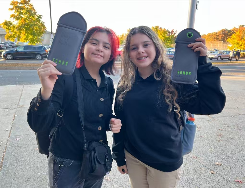 加州7月1日起全面禁止校园手机，600万学生受影响