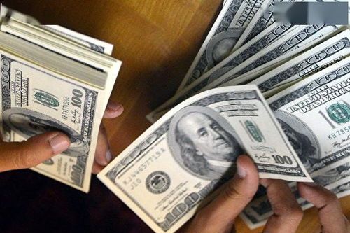 78岁老人美国送外卖养老引深思，看似周全的养老规划为何不堪一击？