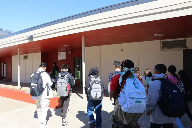 暖心！旧金山匿名捐赠者给近6000名教师发“感恩红包”