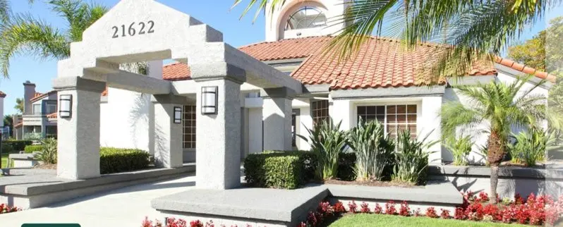 米慎维埃和公寓重建引争议，居民反对、市府两难