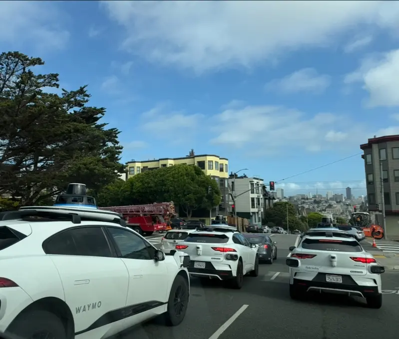 Waymo拓城｜沙加缅度迎自驾出租车